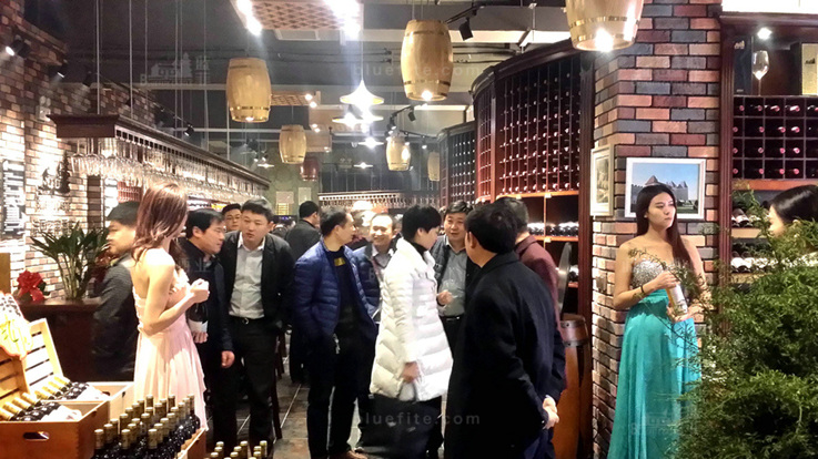 县城加盟红酒专卖店有发展吗?