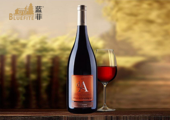 蓝菲·大爱珍藏干红葡萄酒