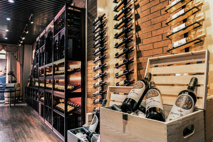 开红酒加盟店多少钱?