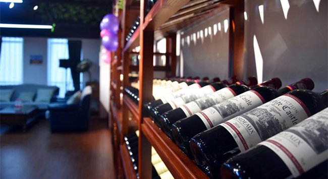 如何开红酒连锁加盟店