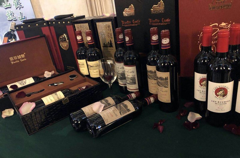 红酒店要怎么开